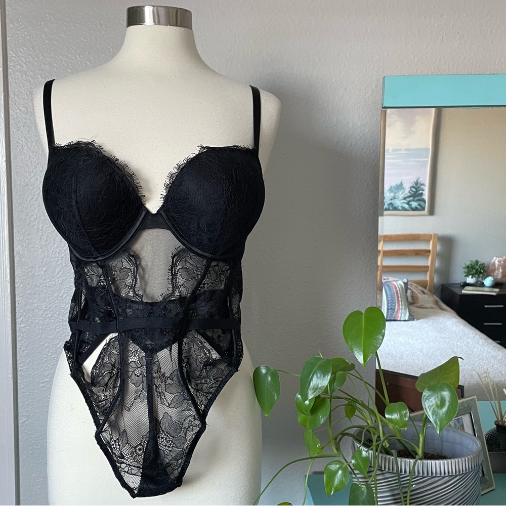 Victoria's Secret Bombshell Sheer Black Floral Lace Bra Bodysuit Lingerie Large